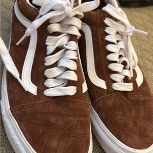 Vans woman’s Suede Sneakers in Brown and White